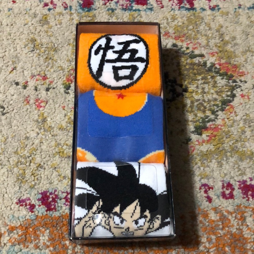 men’s DRAGONBALL 3 pair crew socks - Picture 2 of 3